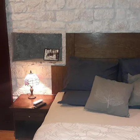 Towerhousesasso 招待所 3*