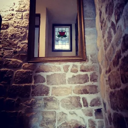 Towerhousesasso 3* Traù