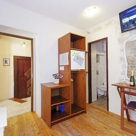 Towerhousesasso 3* 特罗吉尔